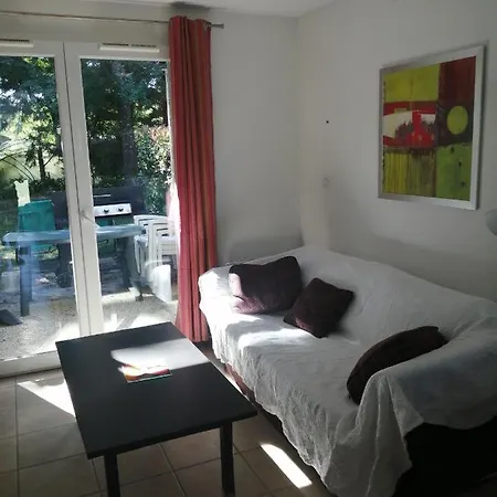 Agreable Duplex Equipe Au Domaine D'albret 別荘 バルバスト